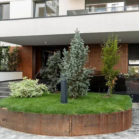 Stylish 1br With Balcony In Vibrant Business Area Daire Bükreş