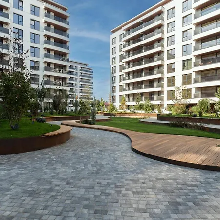 Stylish 1br With Balcony In Vibrant Business Area Bükreş