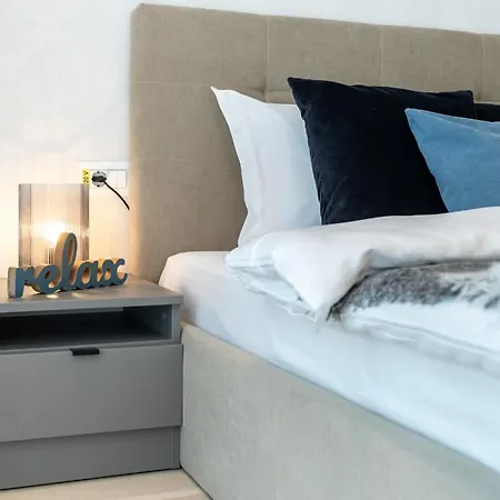 Stylish 1br With Balcony In Vibrant Business Area * Bucharest