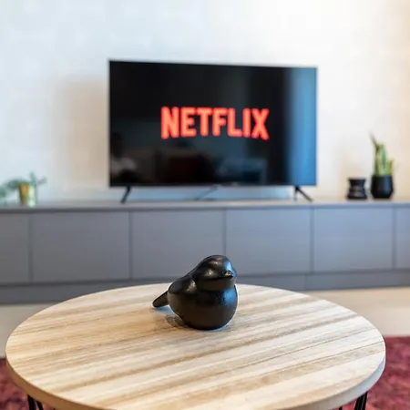 Apartman Stylish 1br With Balcony In Vibrant Business Area Bukarest