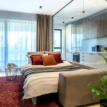 Stylish 1br With Balcony In Vibrant Business Area Bukarest