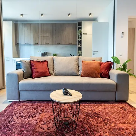 Stylish 1br With Balcony In Vibrant Business Area Apartamento