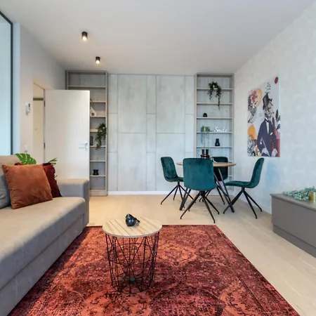 Appartement Stylish 1br With Balcony In Vibrant Business Area Bucarest