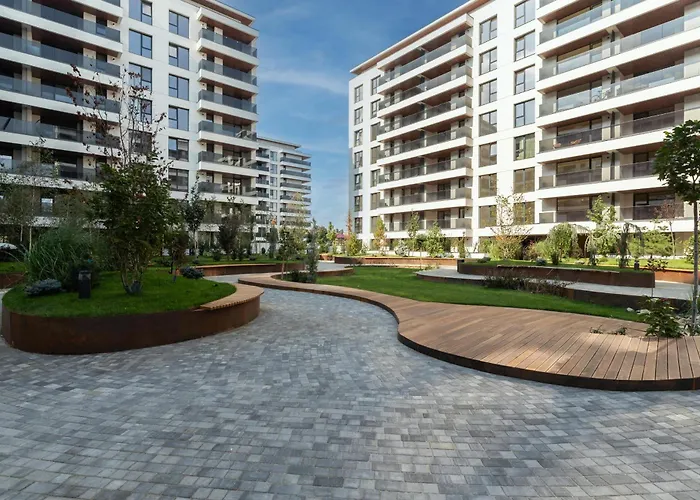 Stylish 1br With Balcony In Vibrant Business Area Bükreş