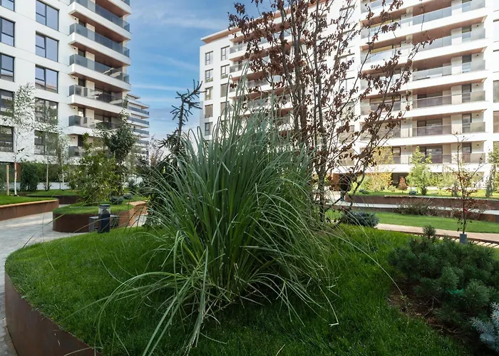 Stylish 1br With Balcony In Vibrant Business Area Daire *