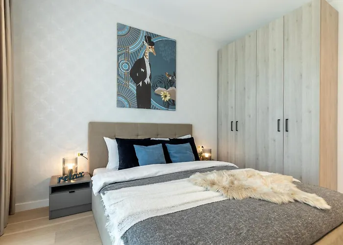 Stylish 1br With Balcony In Vibrant Business Area Daire *