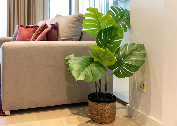 Daire Stylish 1br With Balcony In Vibrant Business Area *