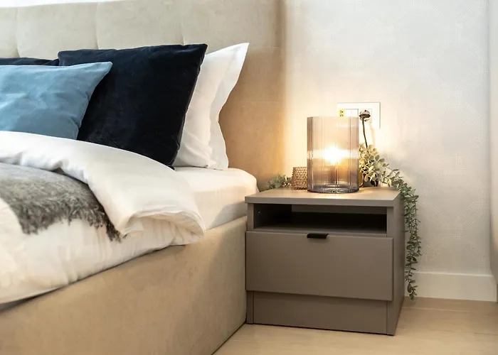Stylish 1br With Balcony In Vibrant Business Area Διαμέρισμα Βουκουρέστι